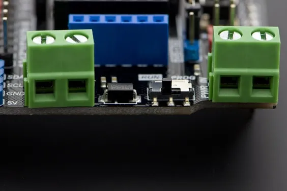 DFRobot Gravity: IO Expansion Shield for Arduino V7.1 - Image 4
