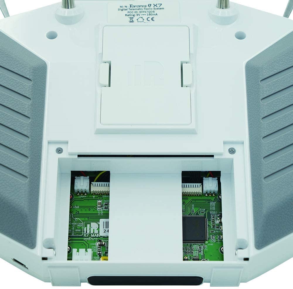 FrSky Taranis Q X7 Access Transmitter (White) with R9M 2019 Module and R9MM OTA Receiver - Image 9