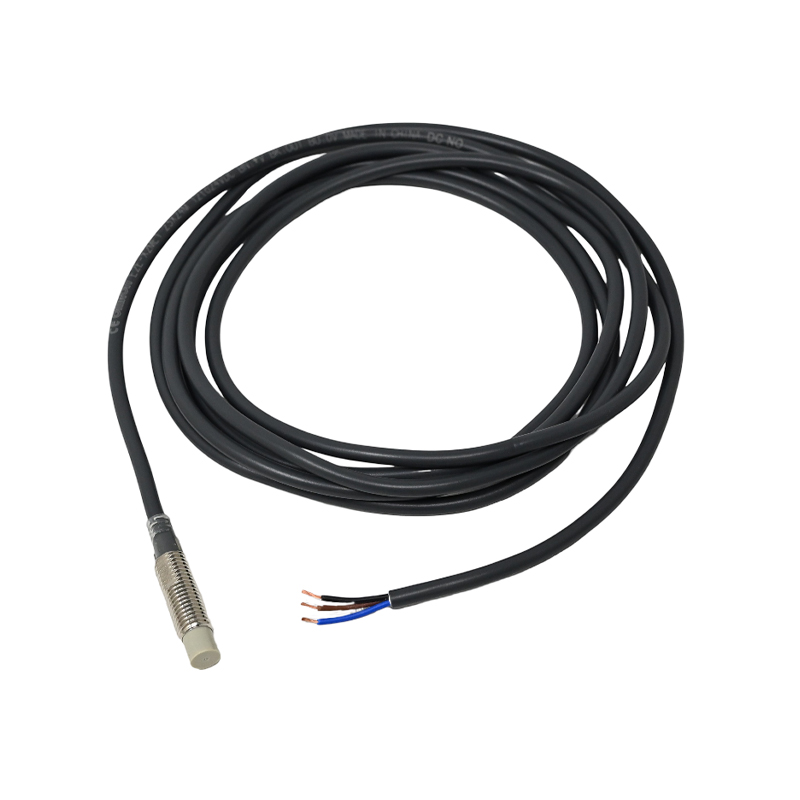 Omron E2E-X2ME1 Inductive Proximity Sensor - NPN NO Output, 2mm Range, Cable Mount - Image 2