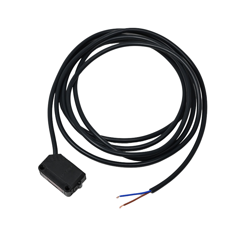 Omron E3Z-T61 Through-Beam Photoelectric Sensor, NPN Open-Collector, 12-24 VDC, 15 m Sensing, IP67 - Image 2