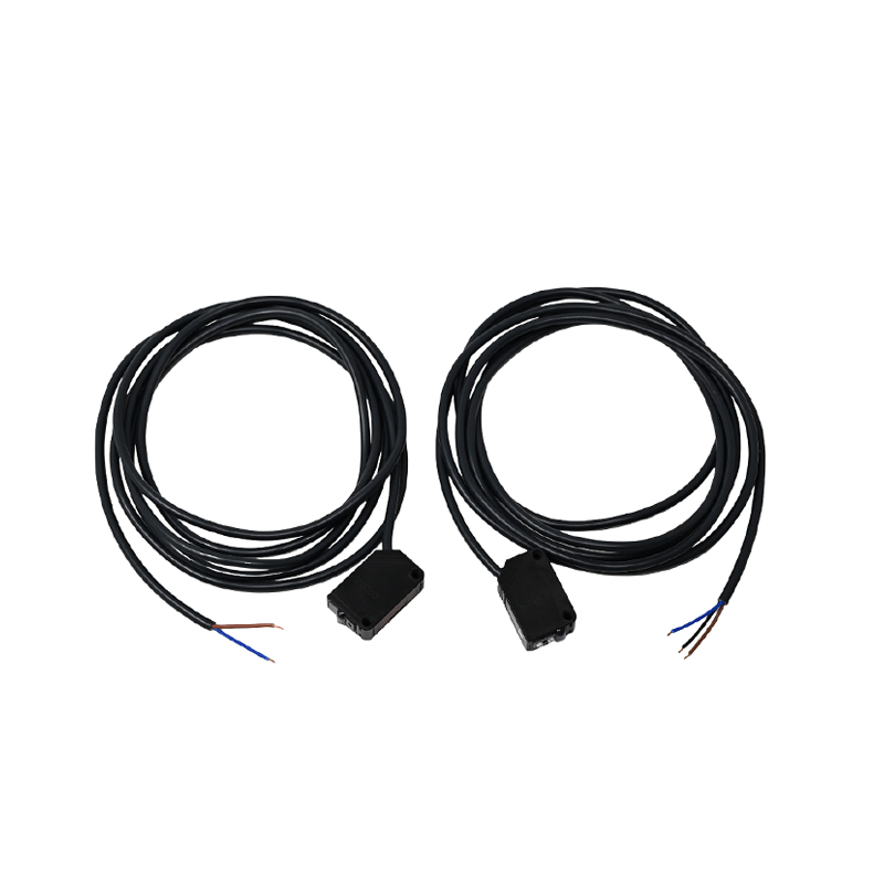 Omron E3Z-T61 Through-Beam Photoelectric Sensor, NPN Open-Collector, 12-24 VDC, 15 m Sensing, IP67 - Image 4