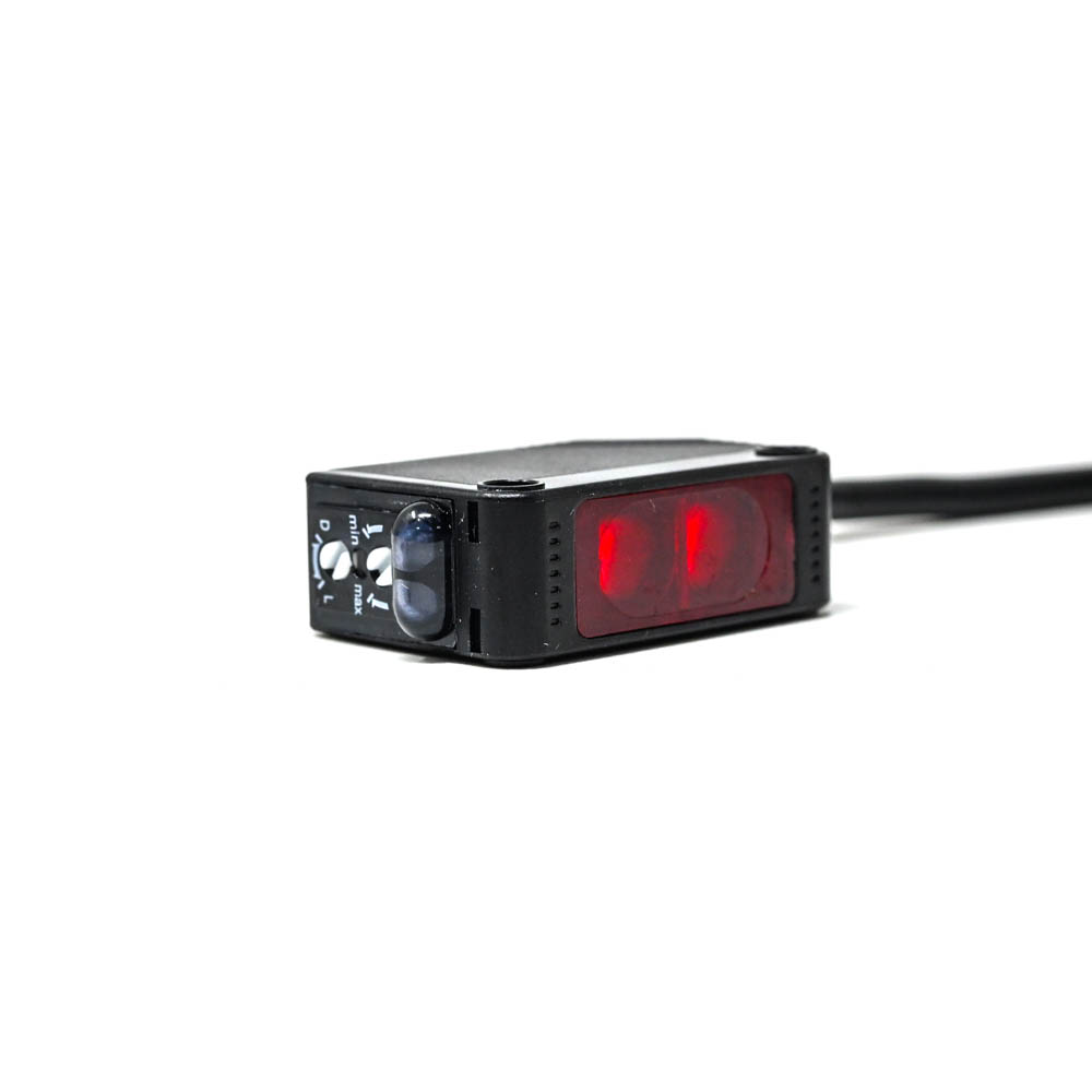 Panasonic CX-423 Diffuse Reflective Photoelectric Sensor, 70-300mm Range, NPN Output, IP67 - Image 2