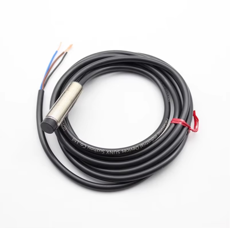 Panasonic GX-108MLKA Inductive Proximity Sensor, Range: 0-4 mm ±10% - Image 2